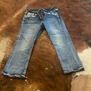 Grace in LA capris - size 29